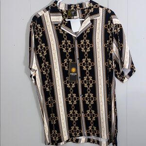 Short sleeve button up